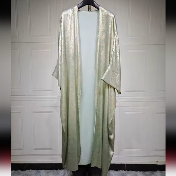 Glamorous Abaya Batwing Satin Open Kimono - Picture 3 of 6